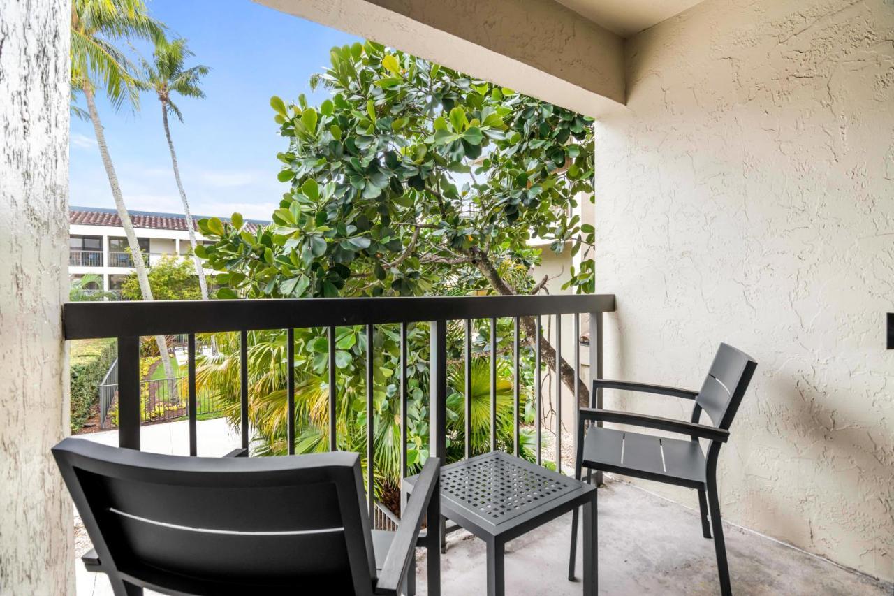 Miami Lakes Hotel Экстерьер фото
