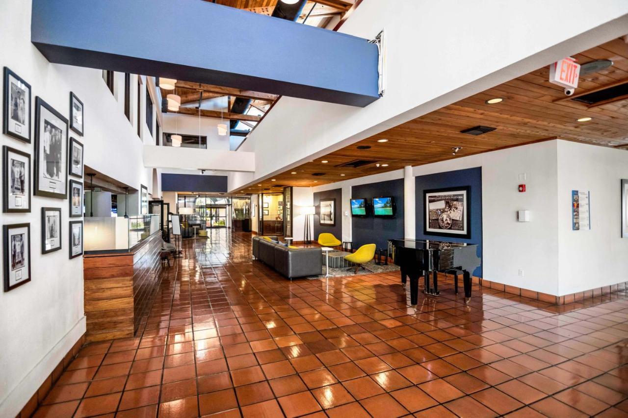 Miami Lakes Hotel Экстерьер фото