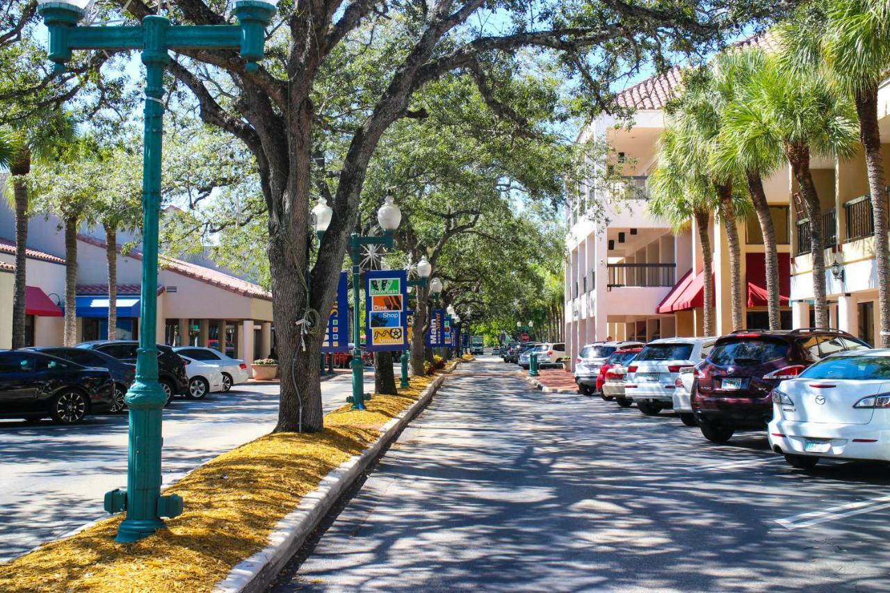 Miami Lakes Hotel Экстерьер фото